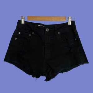 BLACK DISTRESSED SHORTS